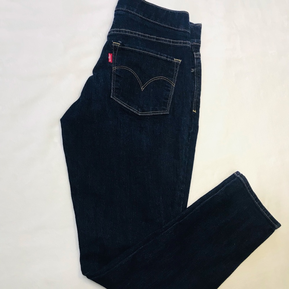 Levi’s Jeans - Picture 2 of 6
